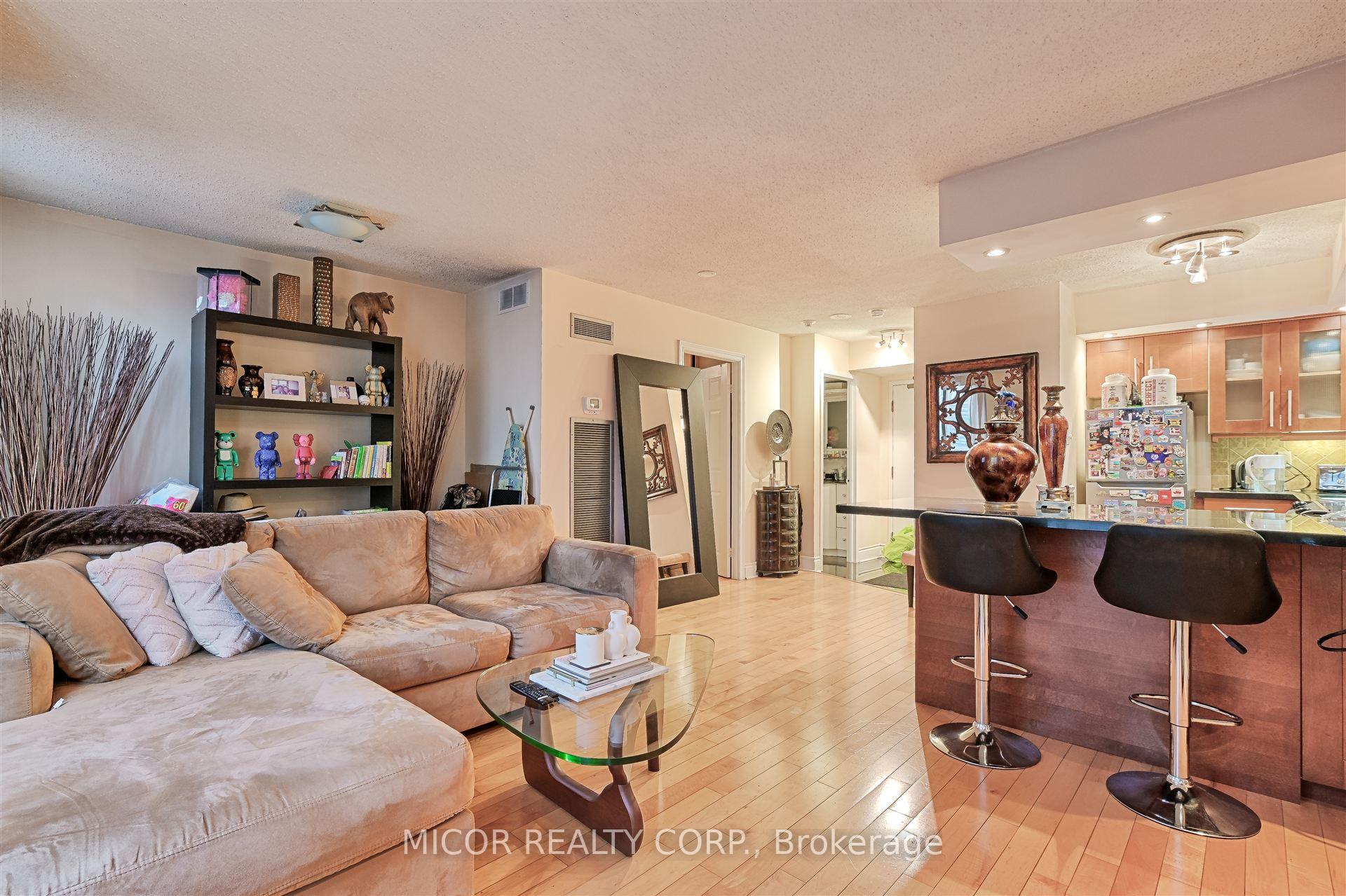 1 Bedroom Condo at 40 Scollard,  Toronto For sale