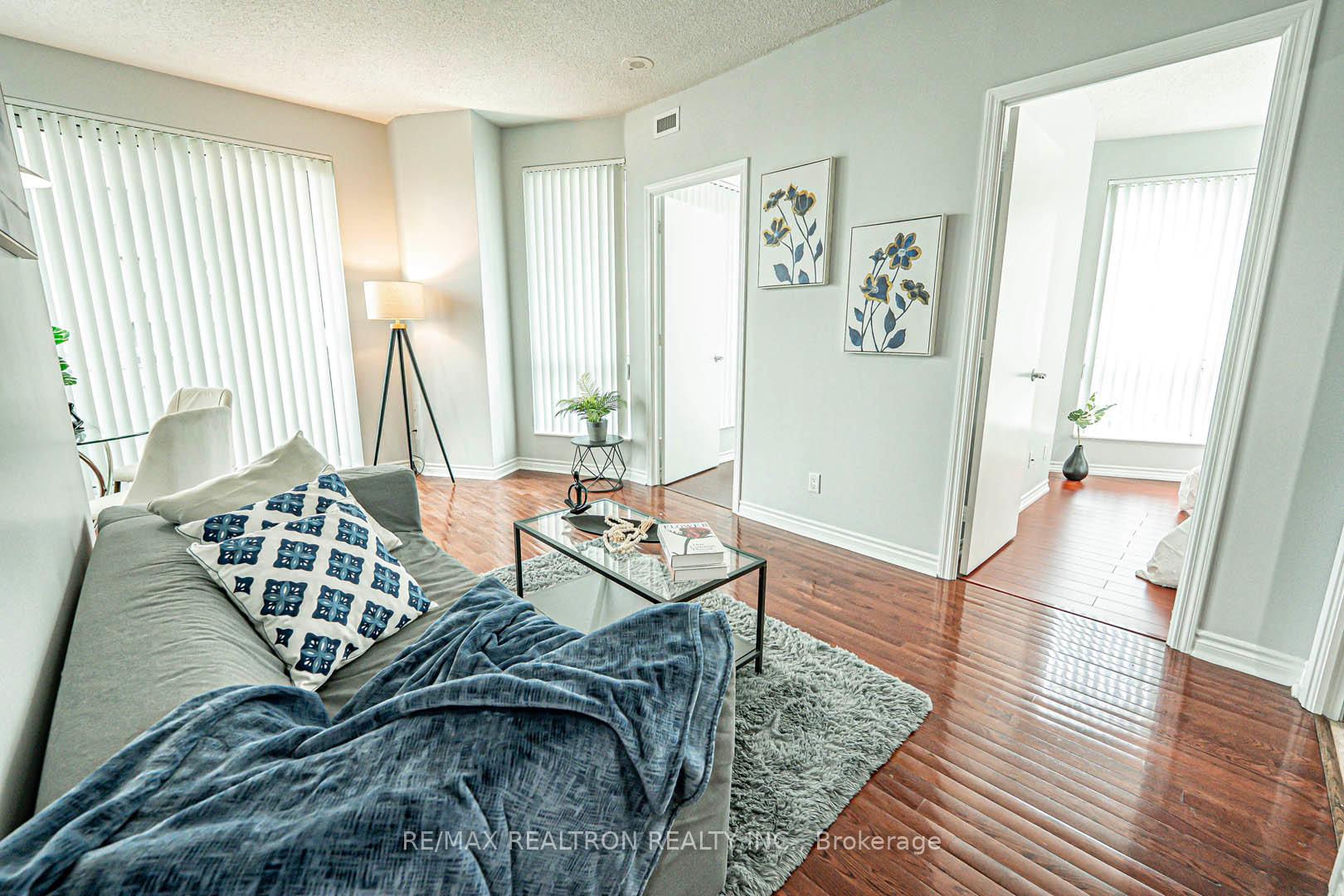 2 Bedrooms Condo at 60 Byng, Toronto For sale