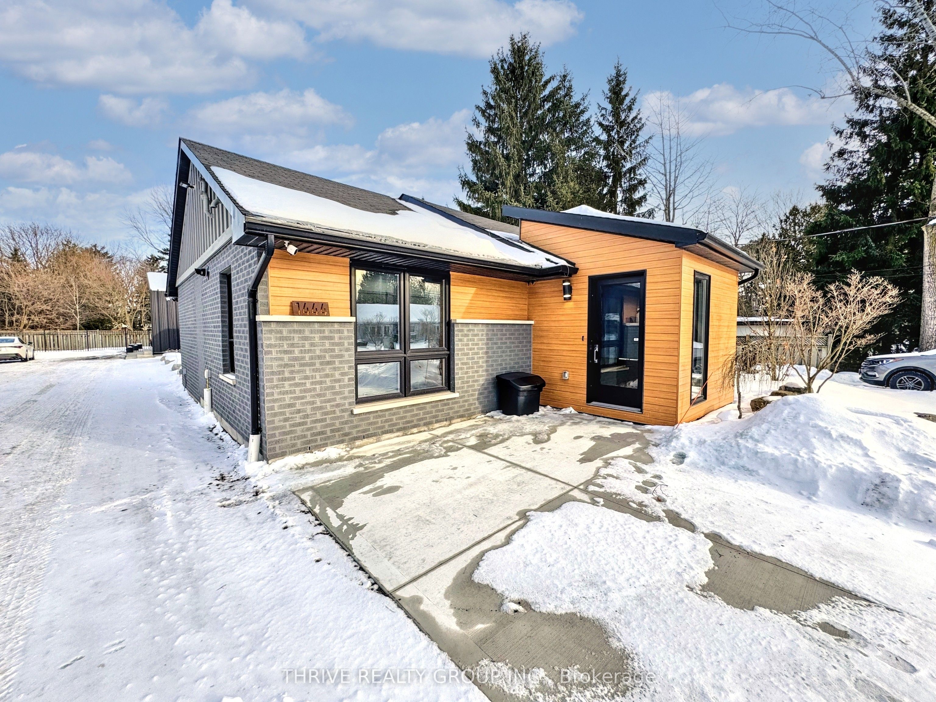 1444 Oakdale Street, London, ON N5X 1J6
