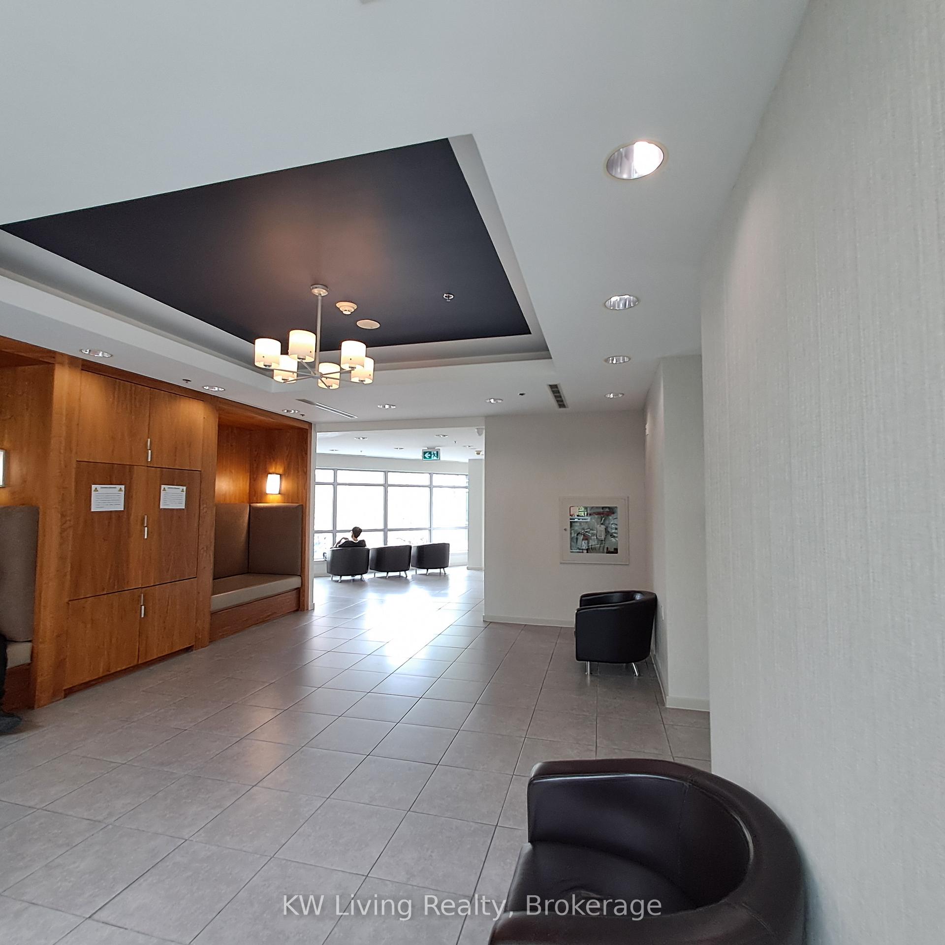 2 Bedrooms Condo at 33 Elm, Mississauga For sale