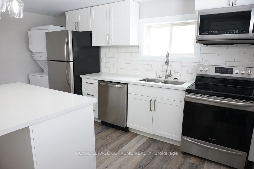 #BSMT - 25 Simcoe Street, Penetanguishene, ON L9M 1A8