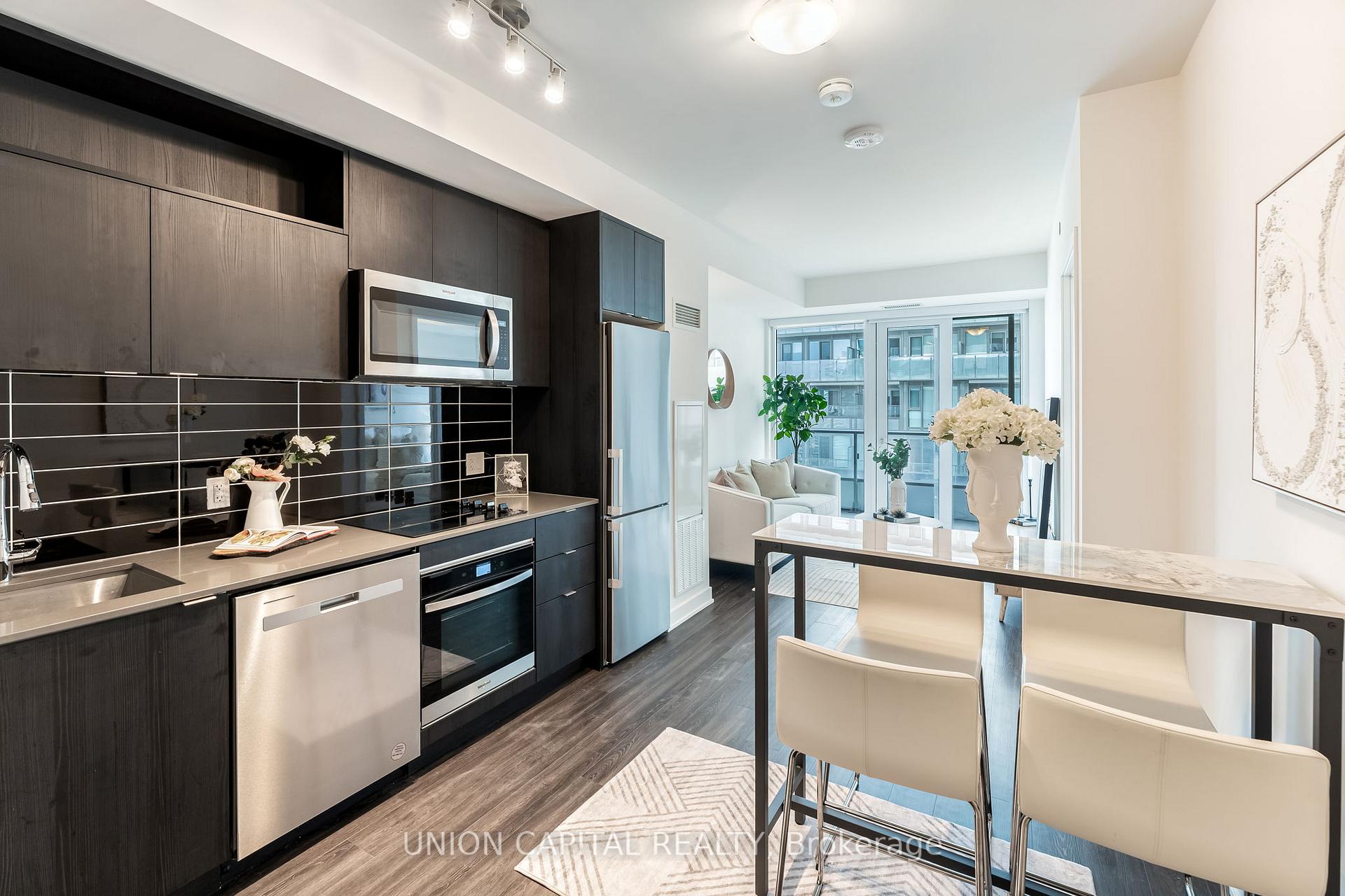 2 Bedrooms Condo at 70 Princess, Toronto For sale