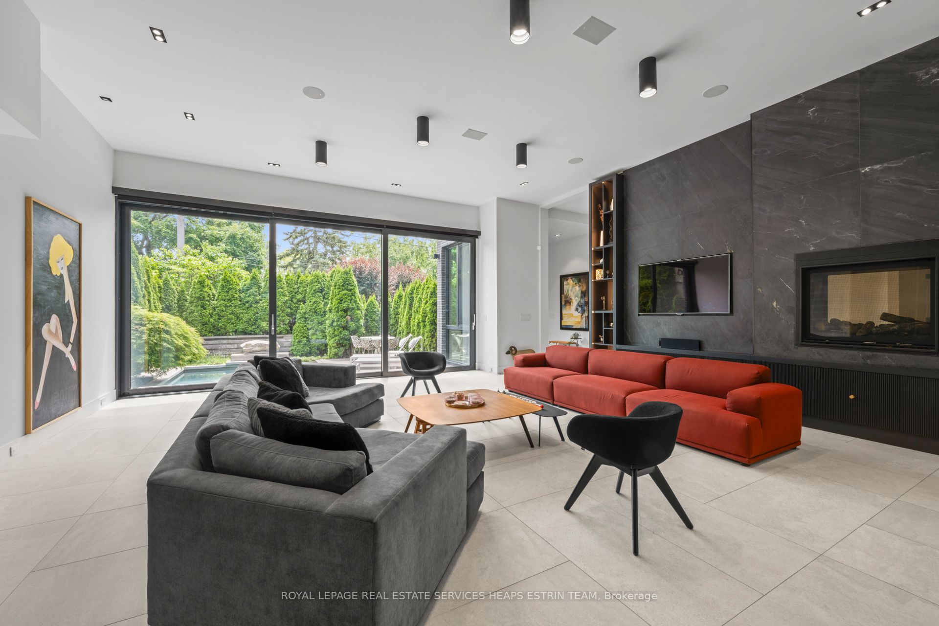 108 Stratford Crescent