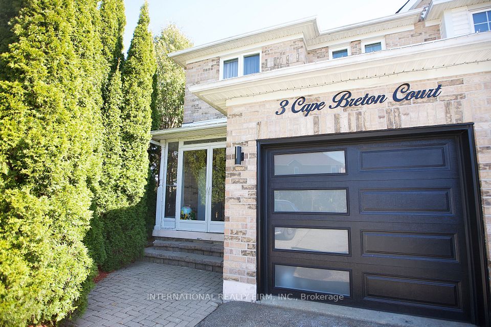 3 Cape Breton Court