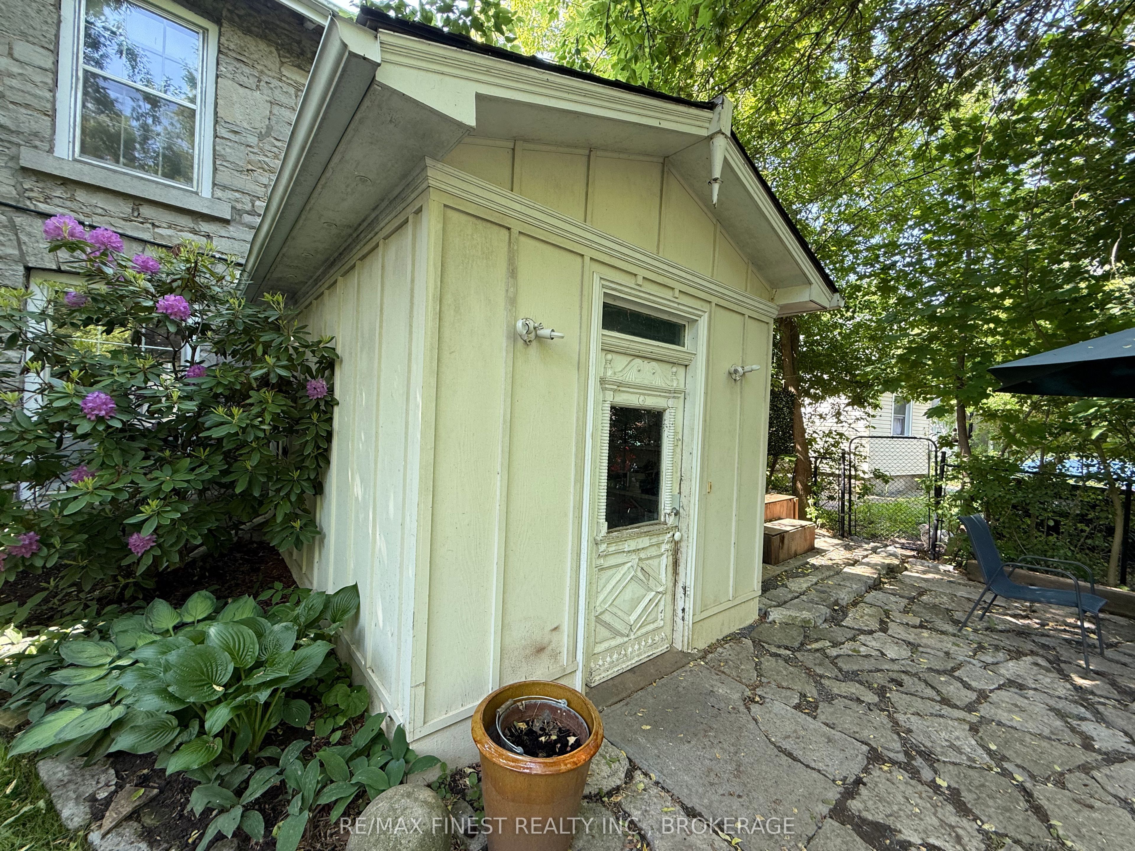 579 Union Street