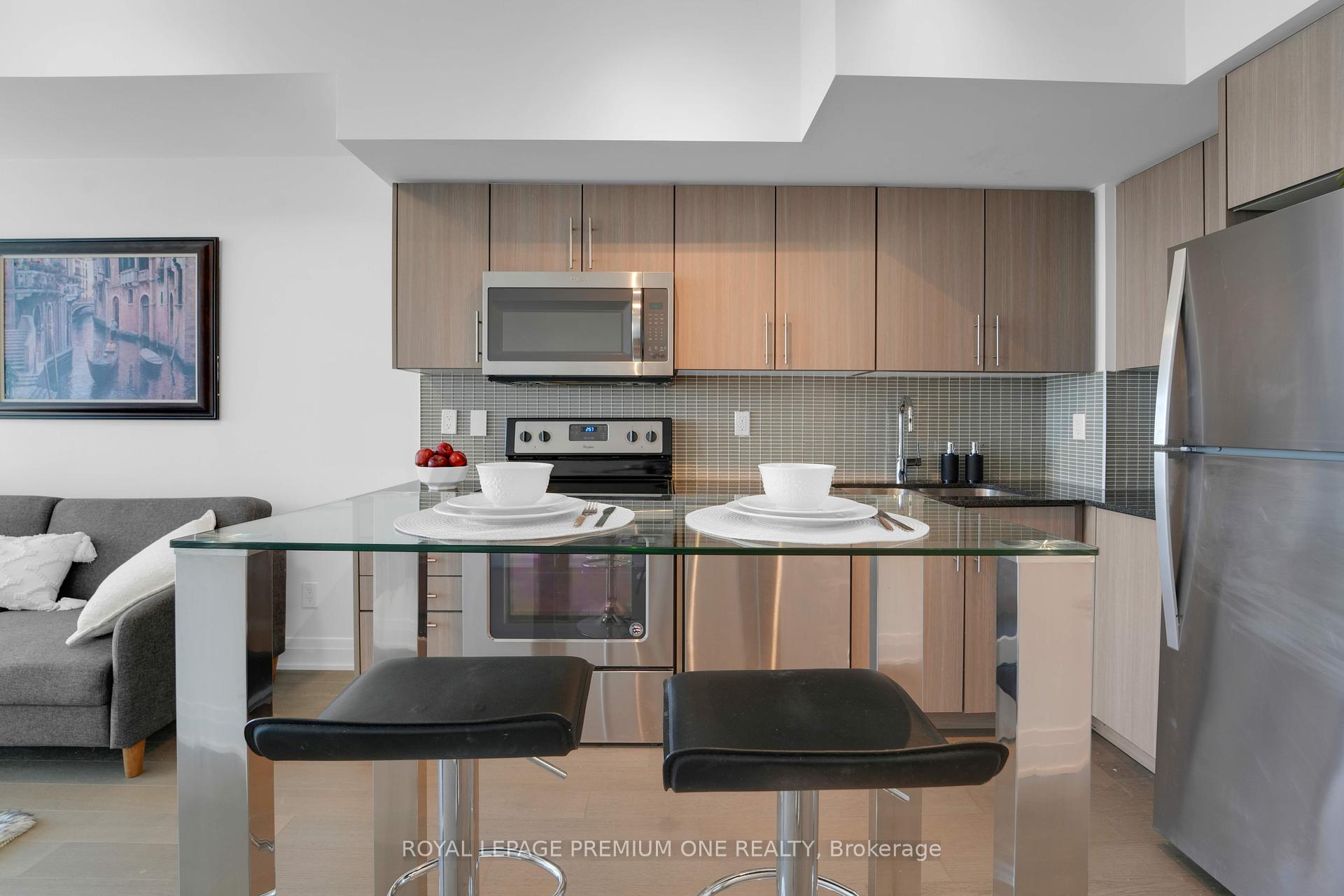 1 Bedroom Condo at 55 Speers, Oakville For sale
