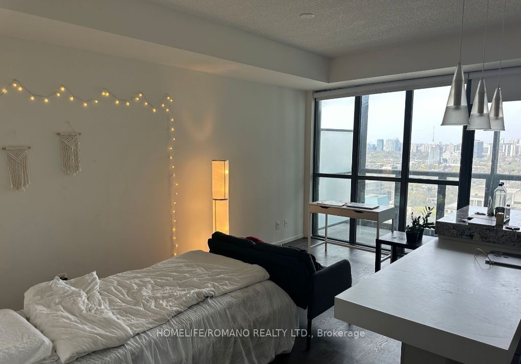 101 Charles Street E, #2809
