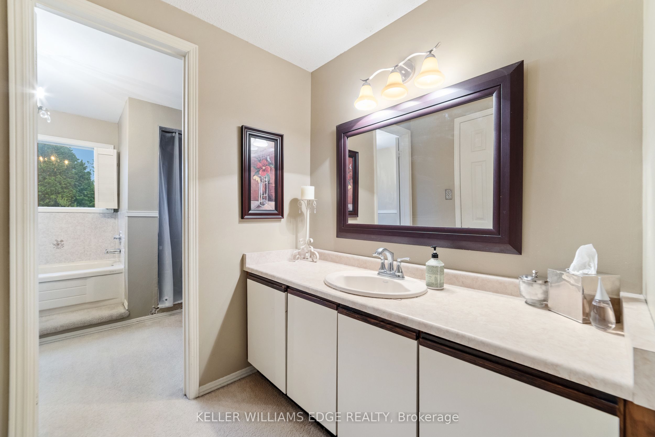 2095 Fallingbrook Court