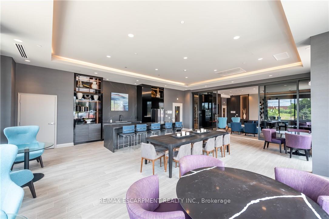 2 Bedrooms Condo at 50 KAITTING, Oakville For sale