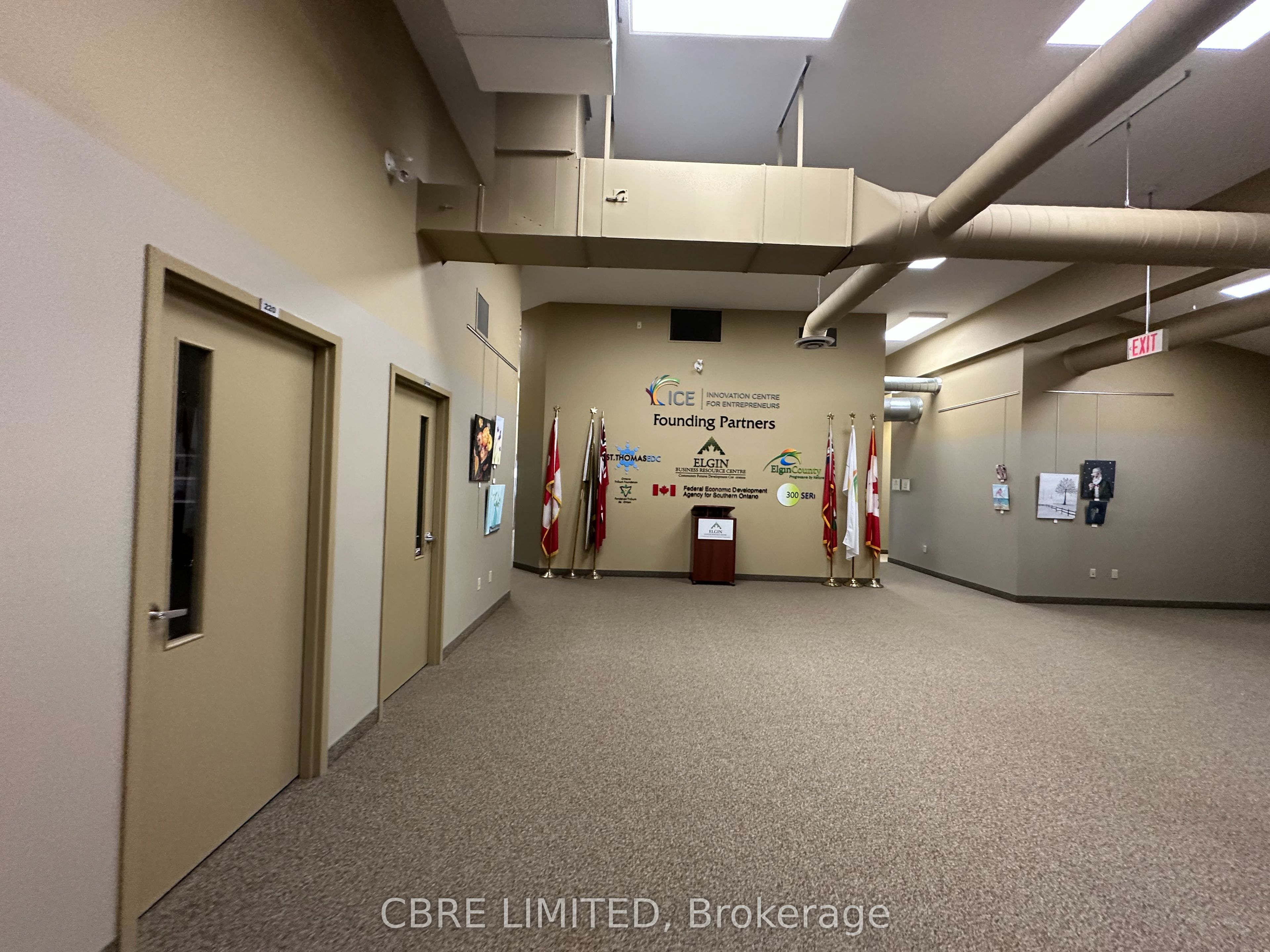 300 South Edgeware Road, St. Thomas NE
