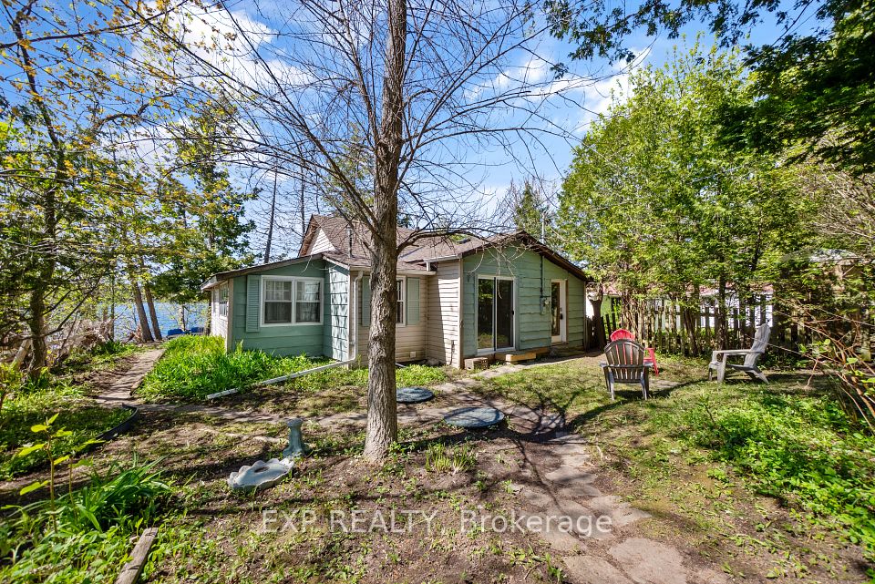 108 Oak Lake