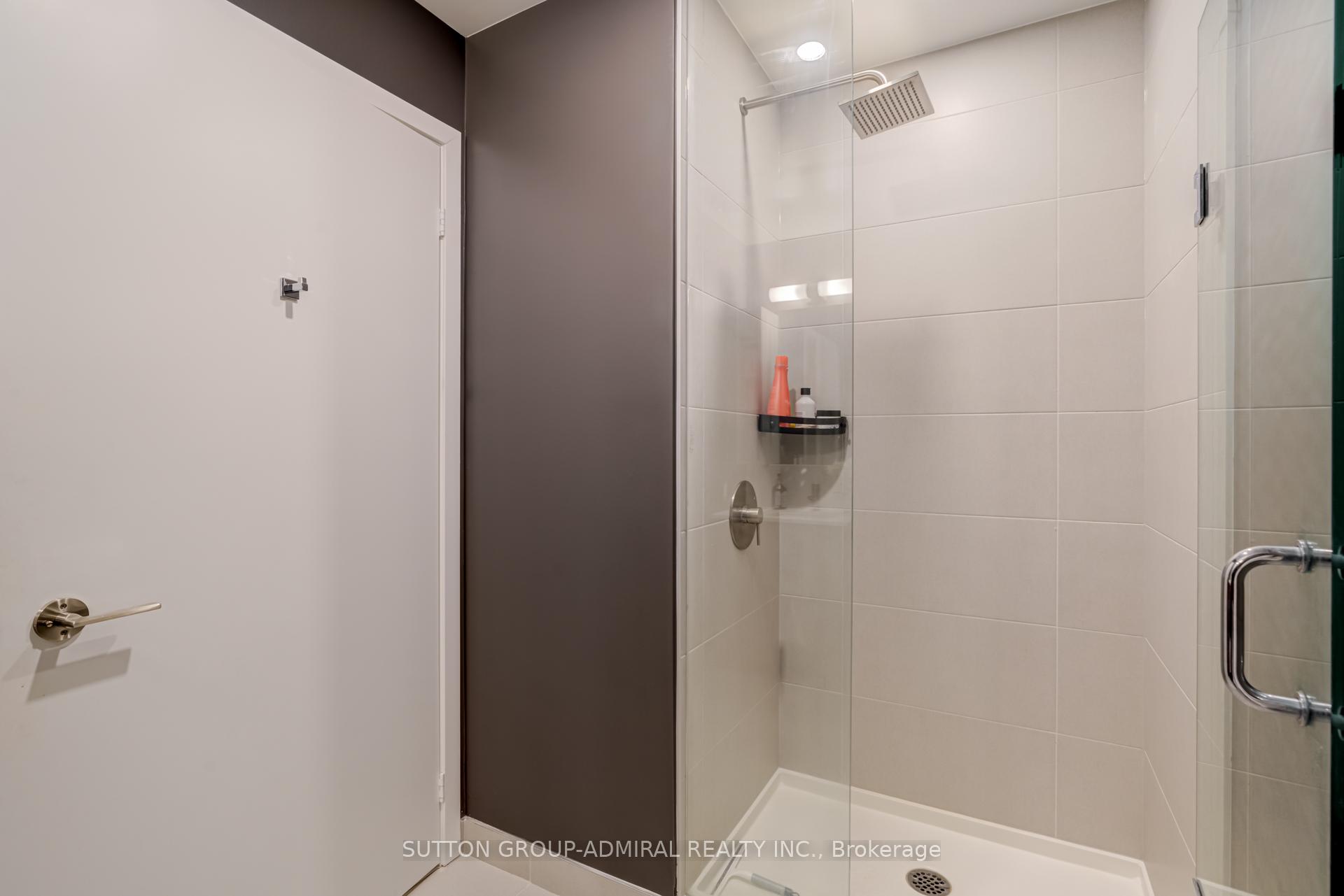 2 Bedrooms Condo at 55 Mercer,  Toronto For sale