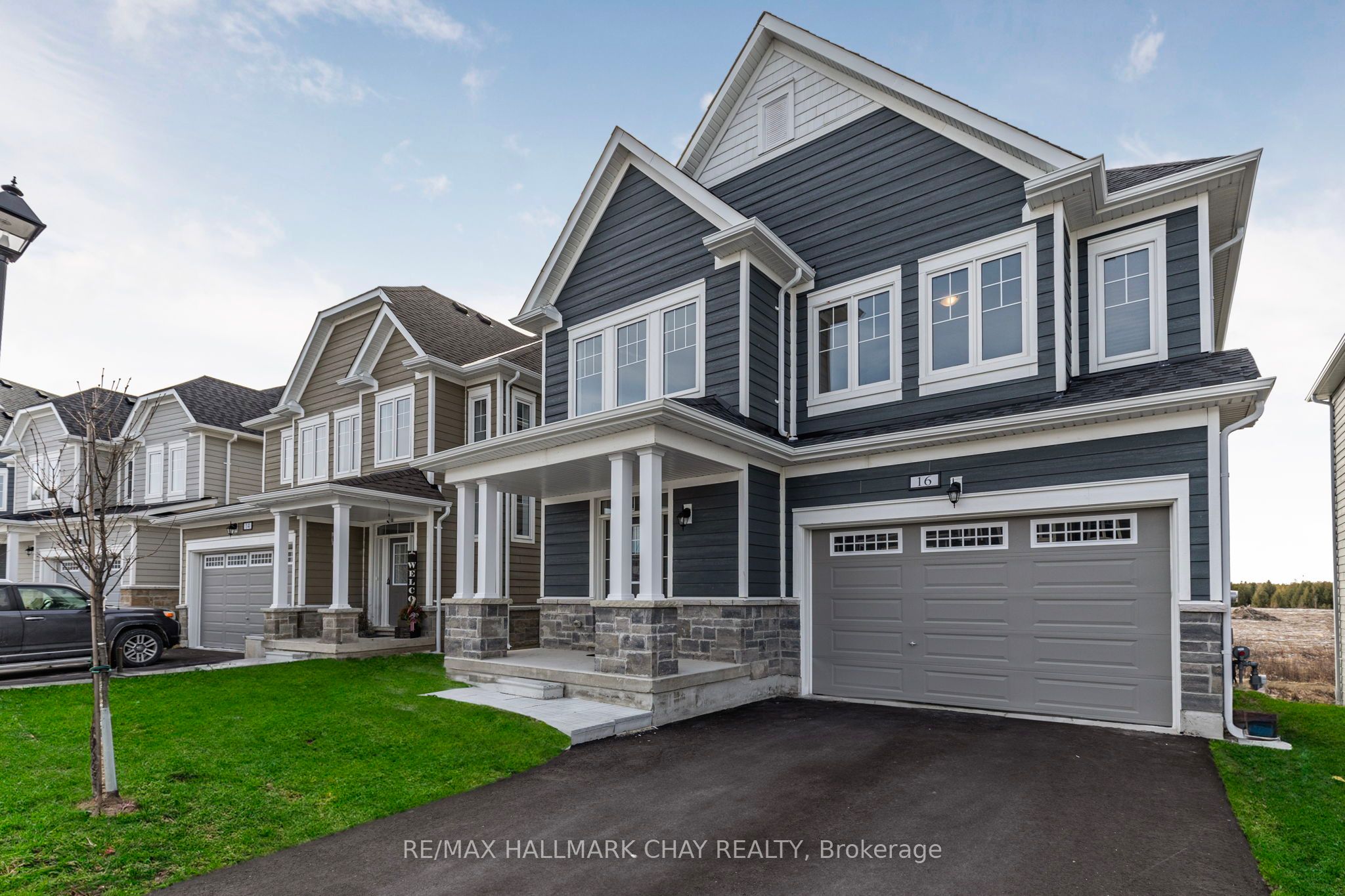 16 Shapira Avenue, Wasaga Beach, ON L9Z 0K2