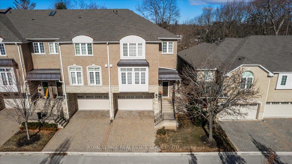 3 Bedrooms Condo at 1267 Dorval, Oakville For sale