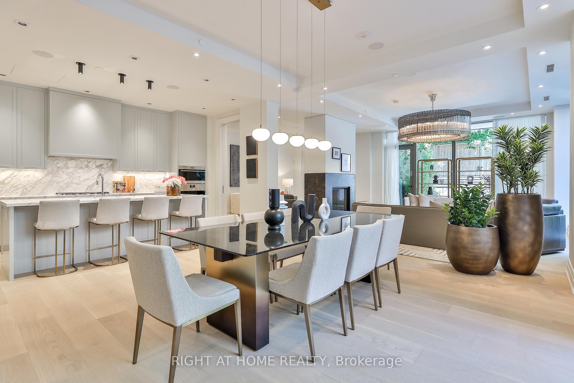 4 Bedrooms Condo at 10 Prince Arthur, Toronto For sale