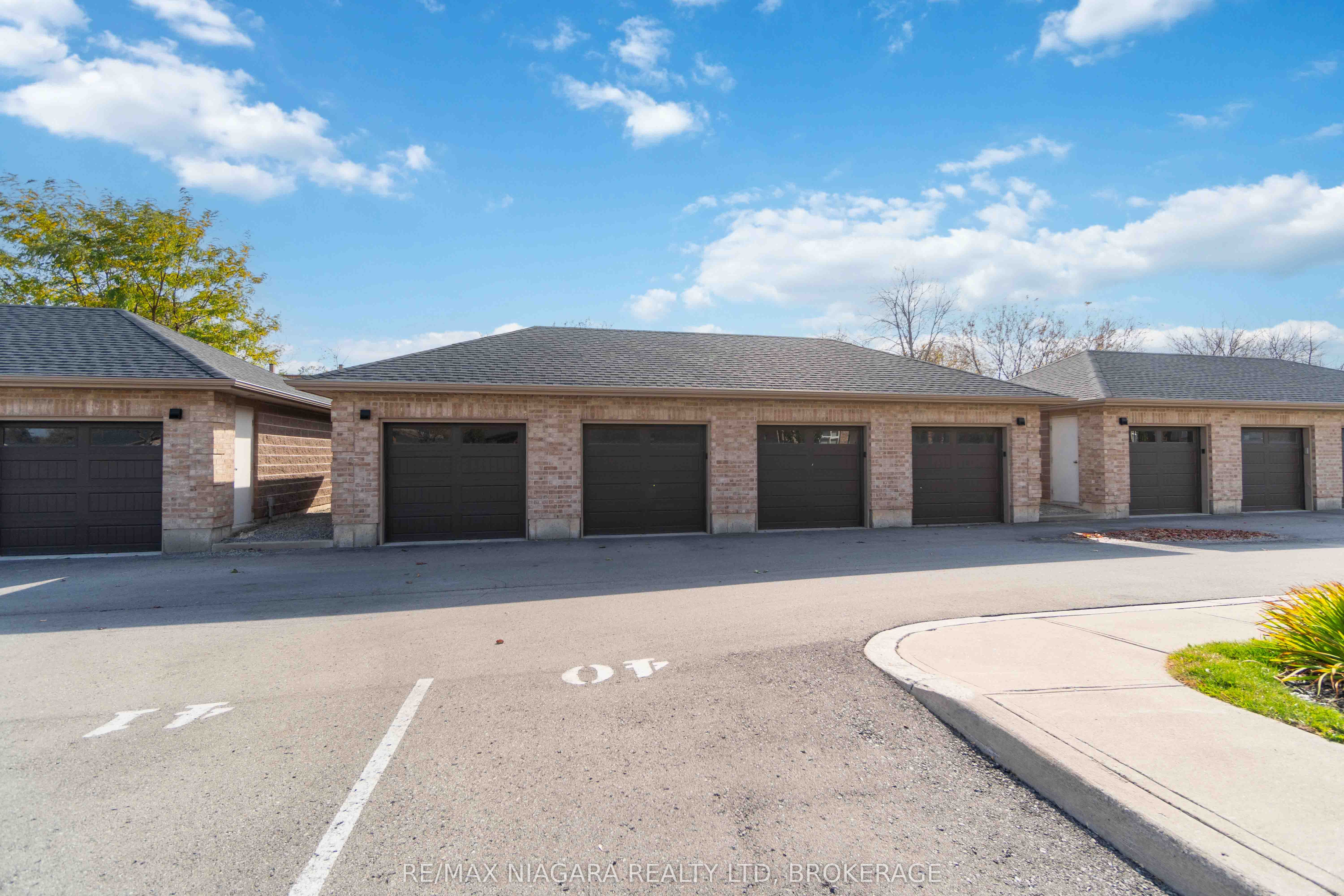 4644 PETTIT Avenue #221, Niagara Falls 212 - Morrison
