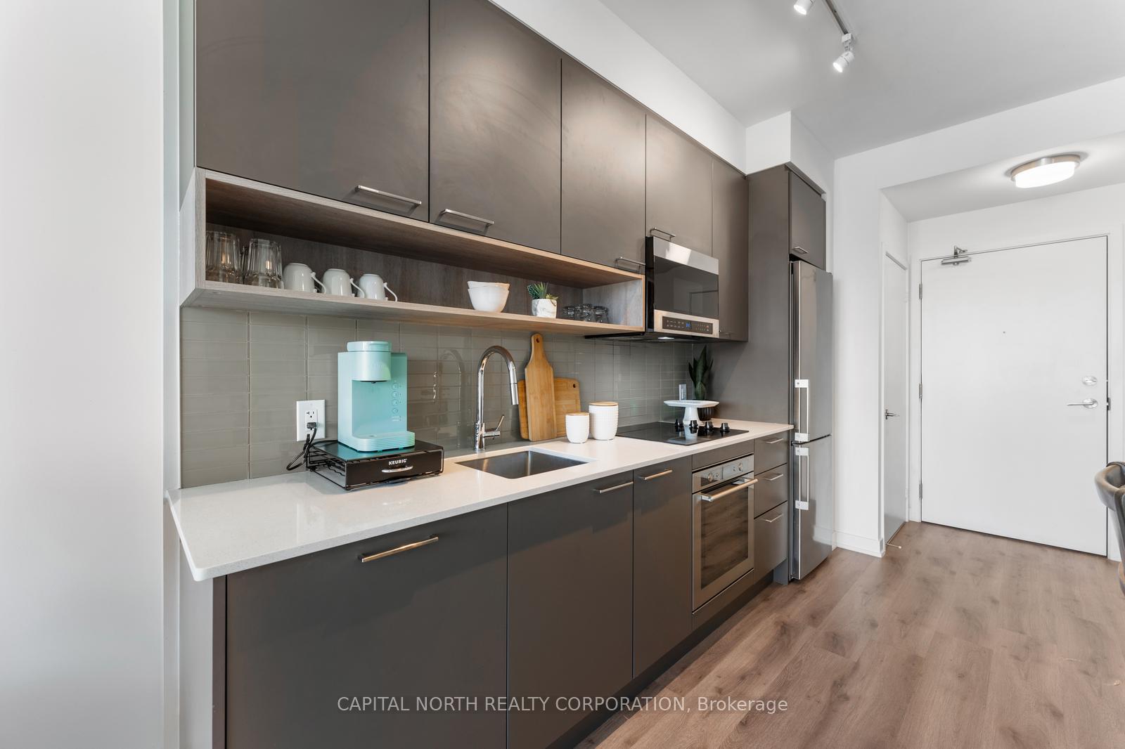 1 Bedroom Condo at 3005 Pine Glen, Oakville For sale