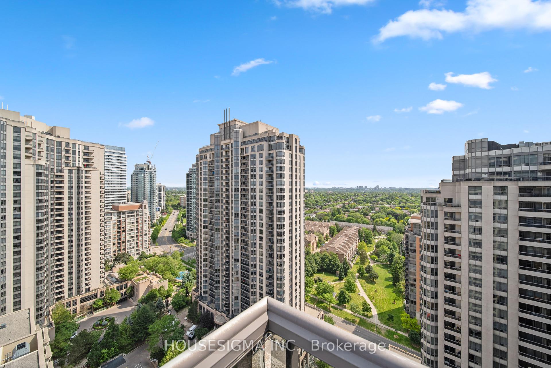 3 Bedrooms Condo at 5 Northtown, Toronto For sale