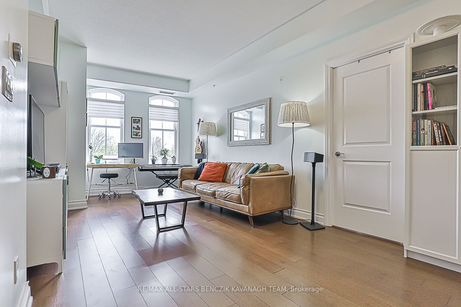 68 Main Street N, #323