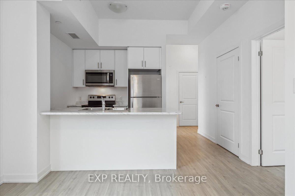 2 Bedrooms Condo at 450 Dundas,  Hamilton For sale