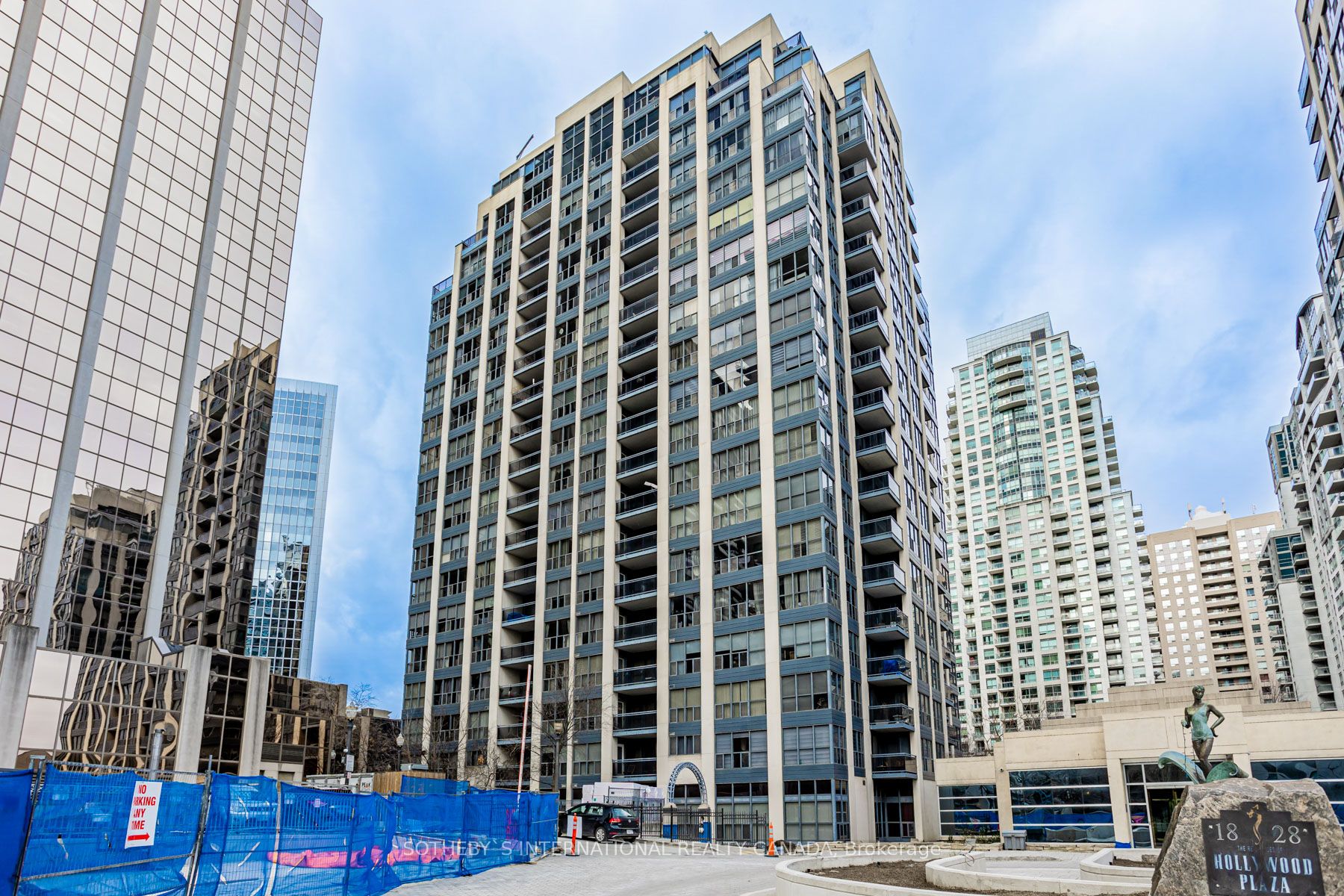 #401 - 18 Hollywood Avenue, Toronto, ON M2N 6P5