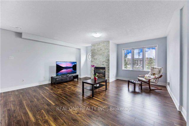 3 Bedrooms Condo at 1292 Sherwood Mills,  Mississauga For sale