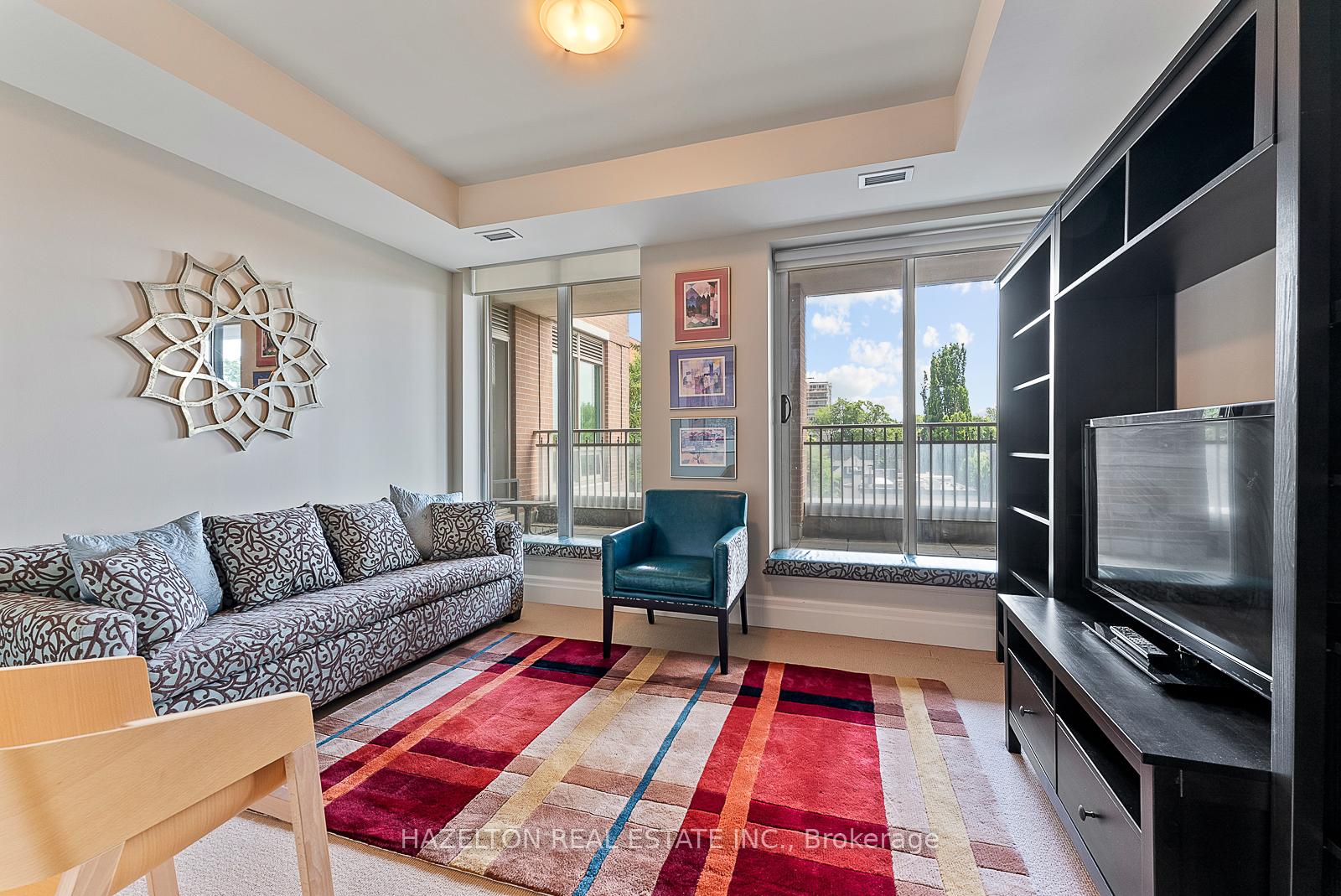 3 Bedrooms Condo at 155 St Clair, Toronto For sale