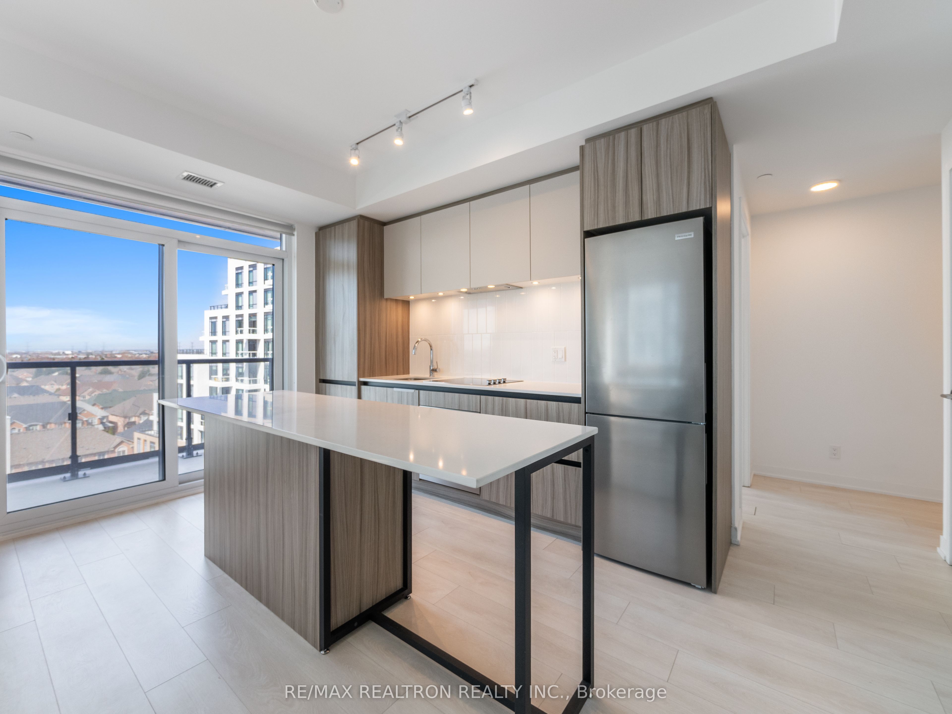 7950 Bathurst Street, #0911 Tower B