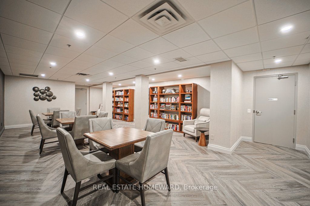1 Leaside Park Drive, #209