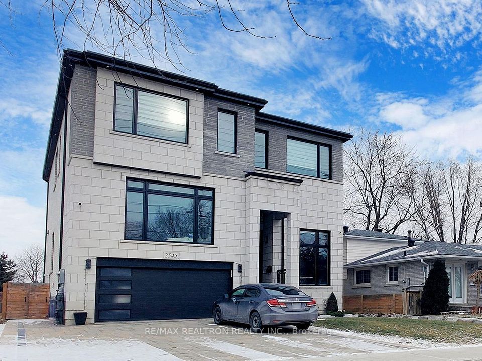 2545 Glengarry