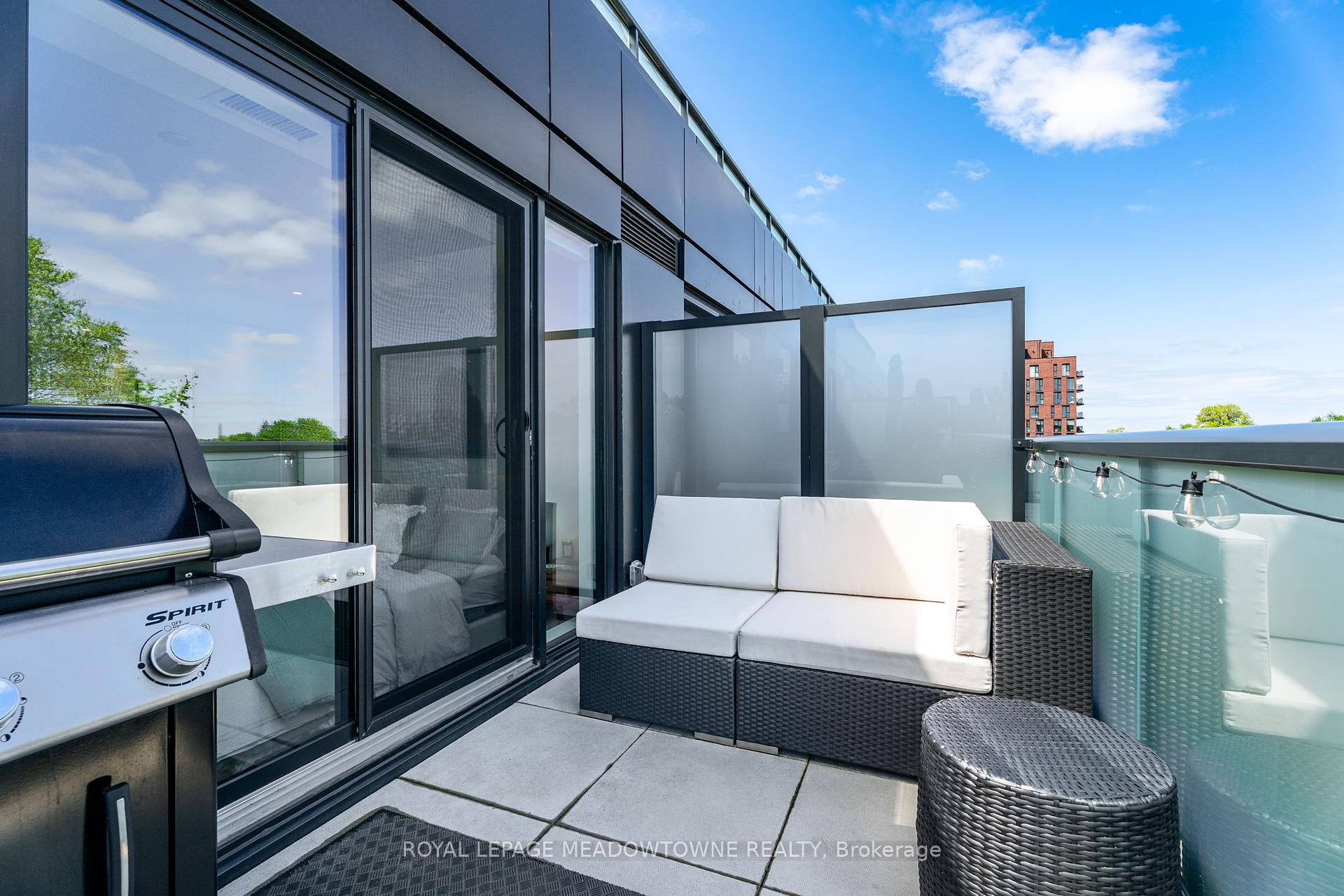2 Bedrooms Condo at 840 St Clair, Toronto For sale