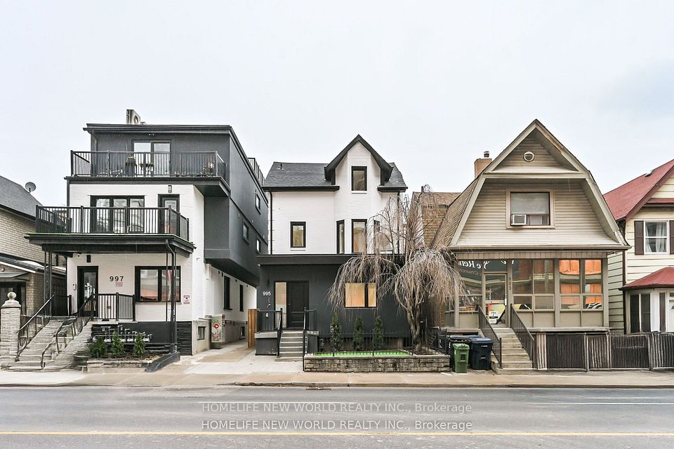 997 Dufferin Street