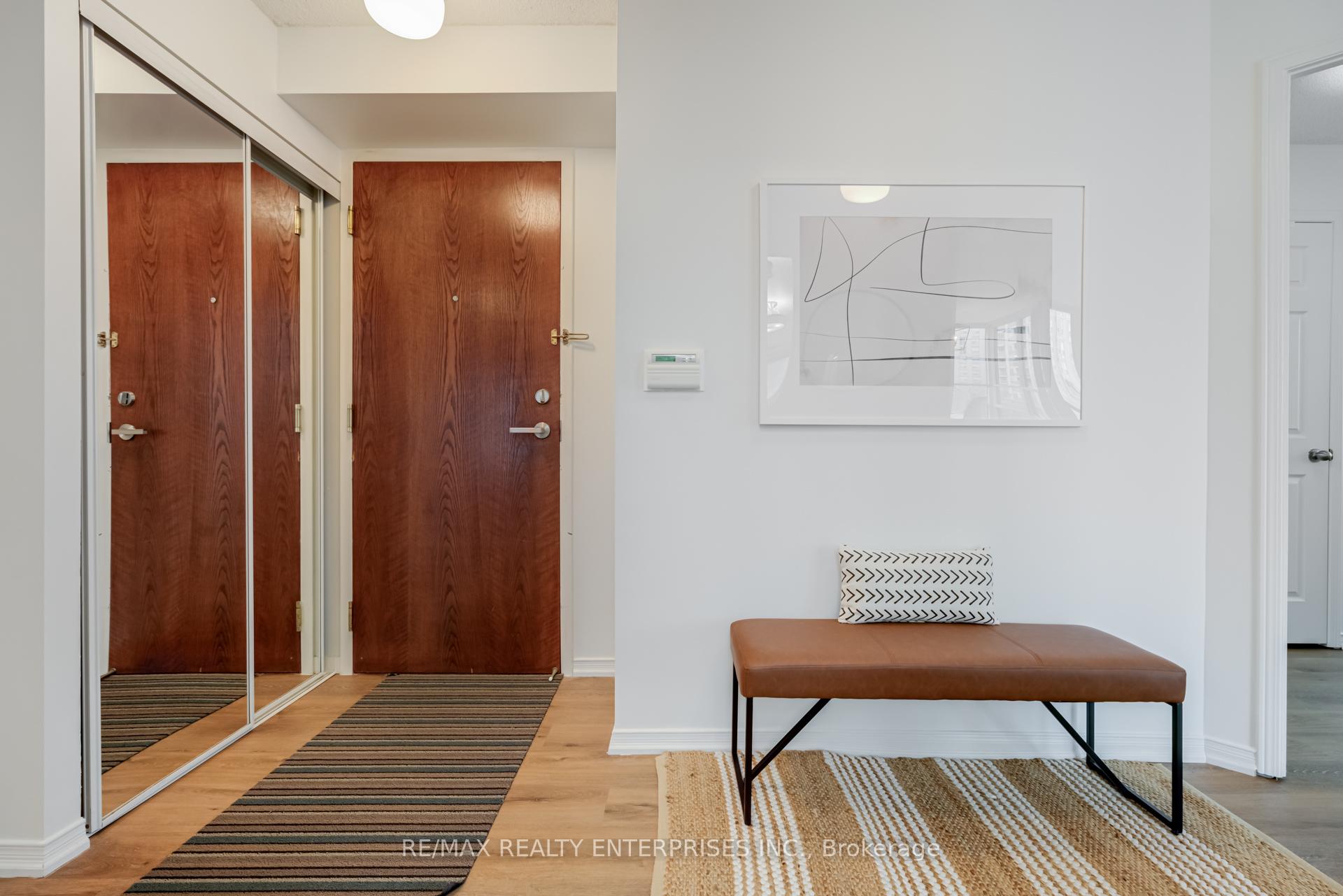 2 Bedrooms Condo at 29 Pemberton, Toronto For sale