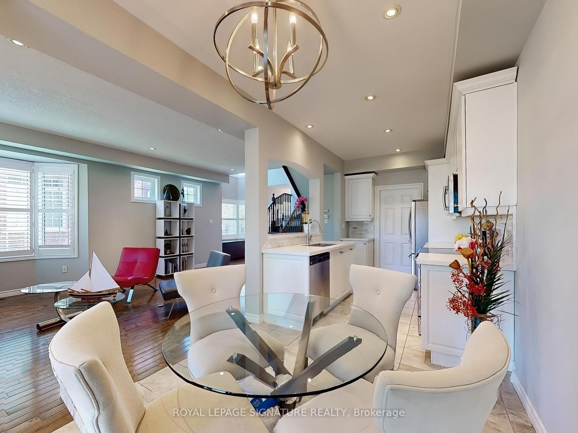 3 Bedrooms Condo at 99 Panabaker, Hamilton For sale