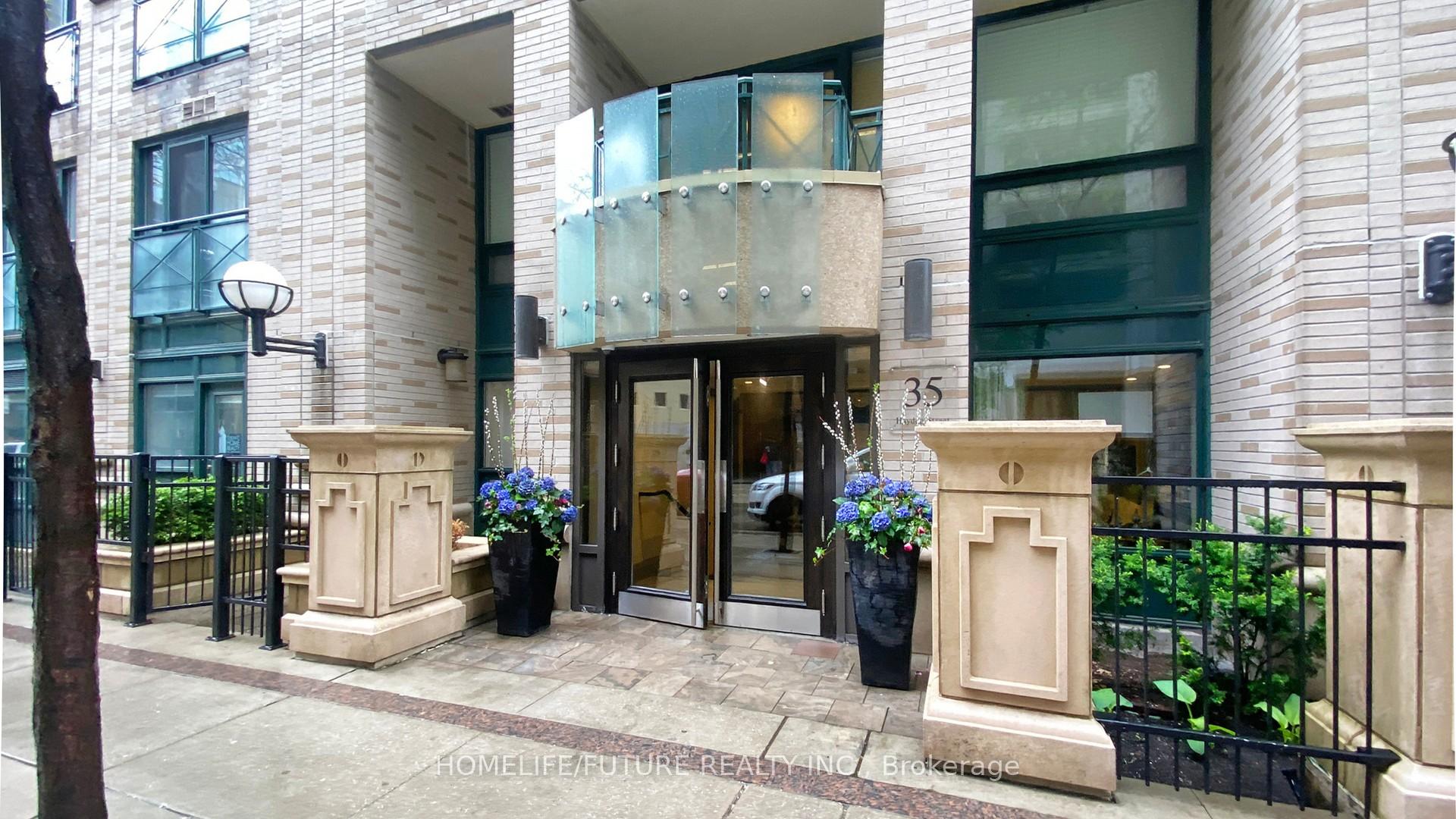 1 Bedroom Condo at 35 Hayden, Toronto For sale
