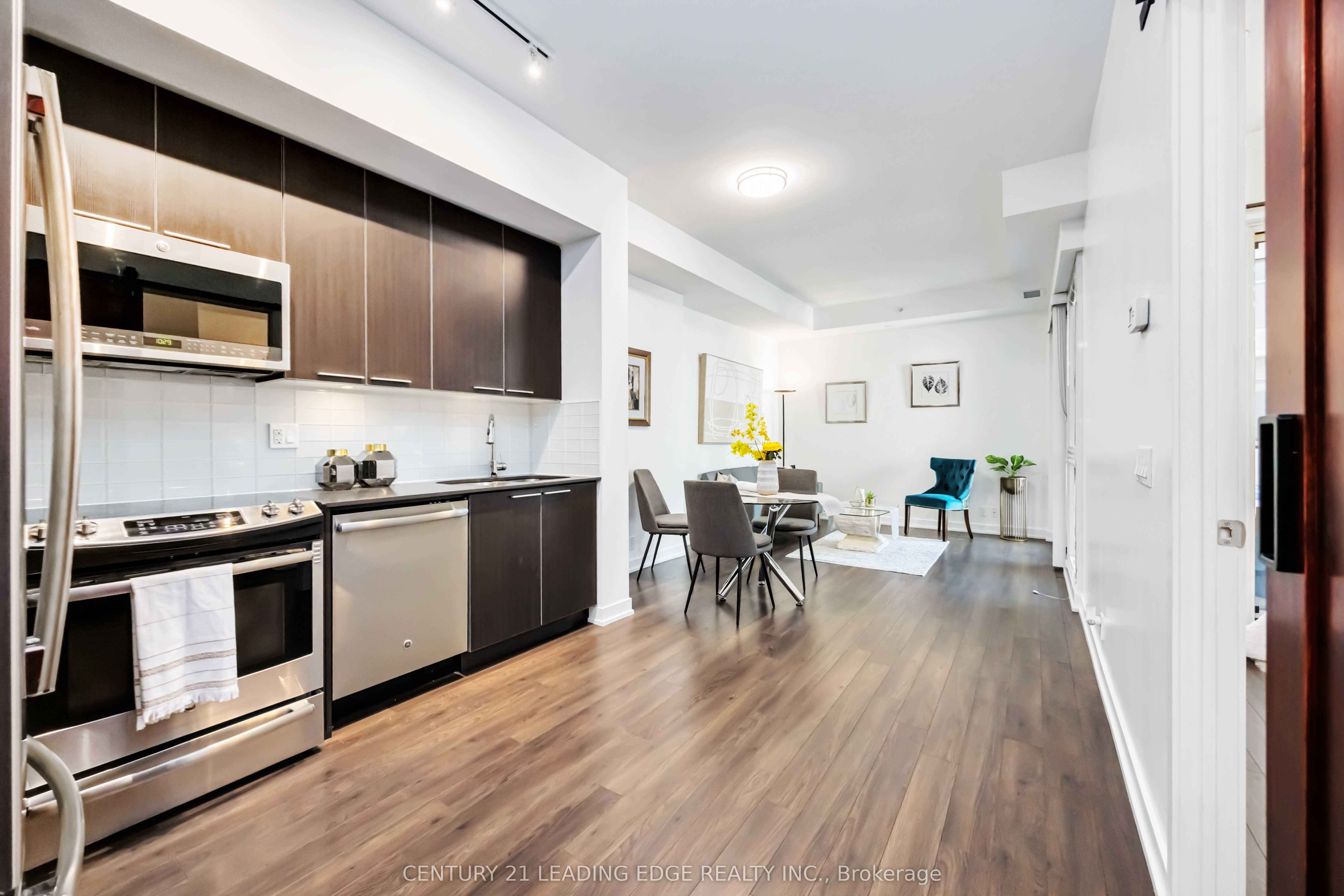 10 Park Lawn Road, #621
