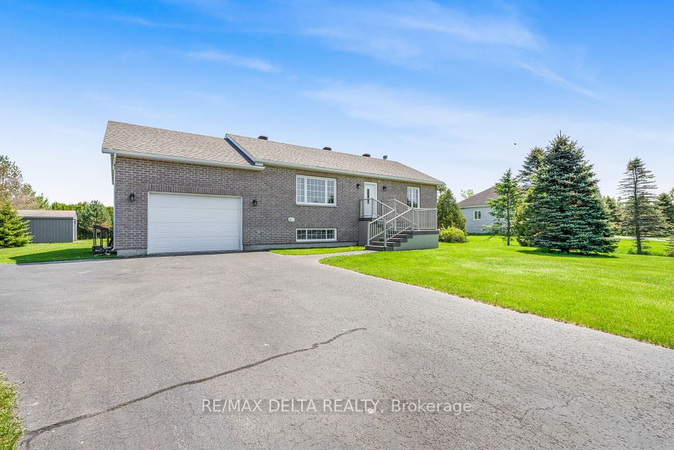 1987 Paul Drive, Clarence-Rockland, ON K0A 1E0