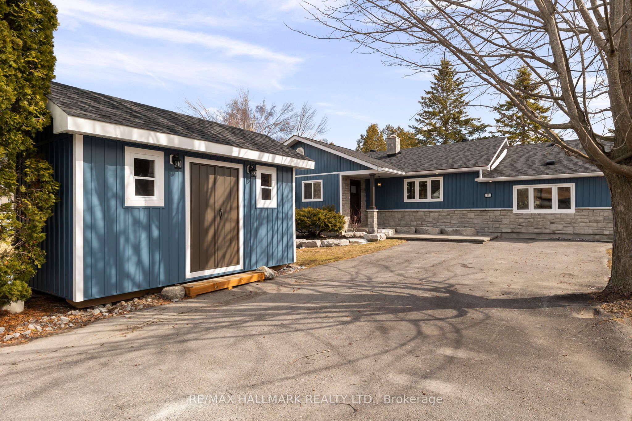 13 Pinetree Court, Ramara, ON L0K 1B0