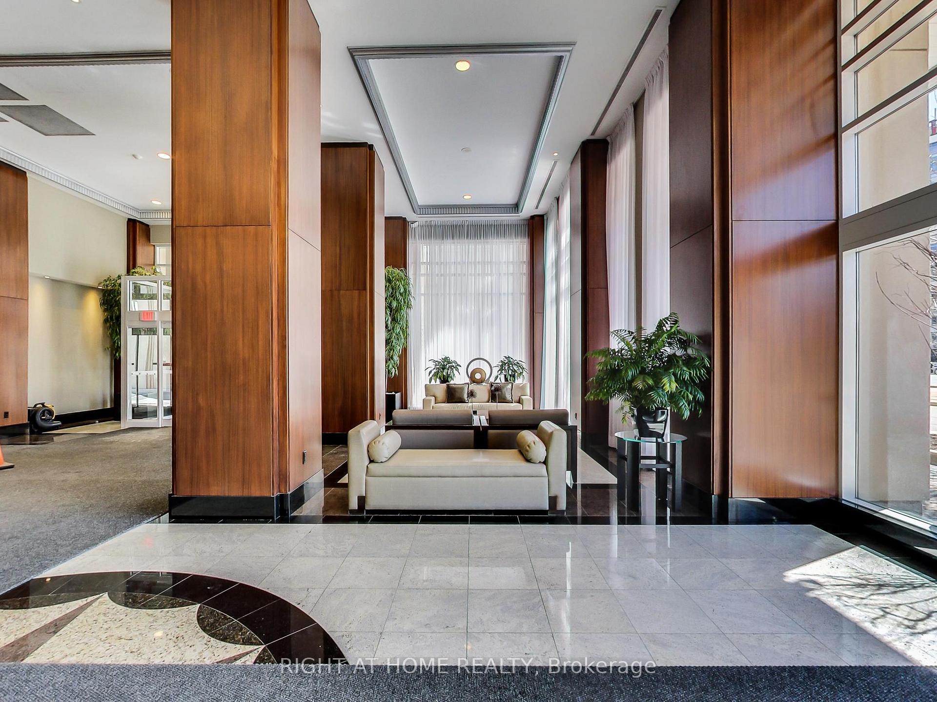 2 Bedrooms Condo at 628 Fleet, Toronto For sale