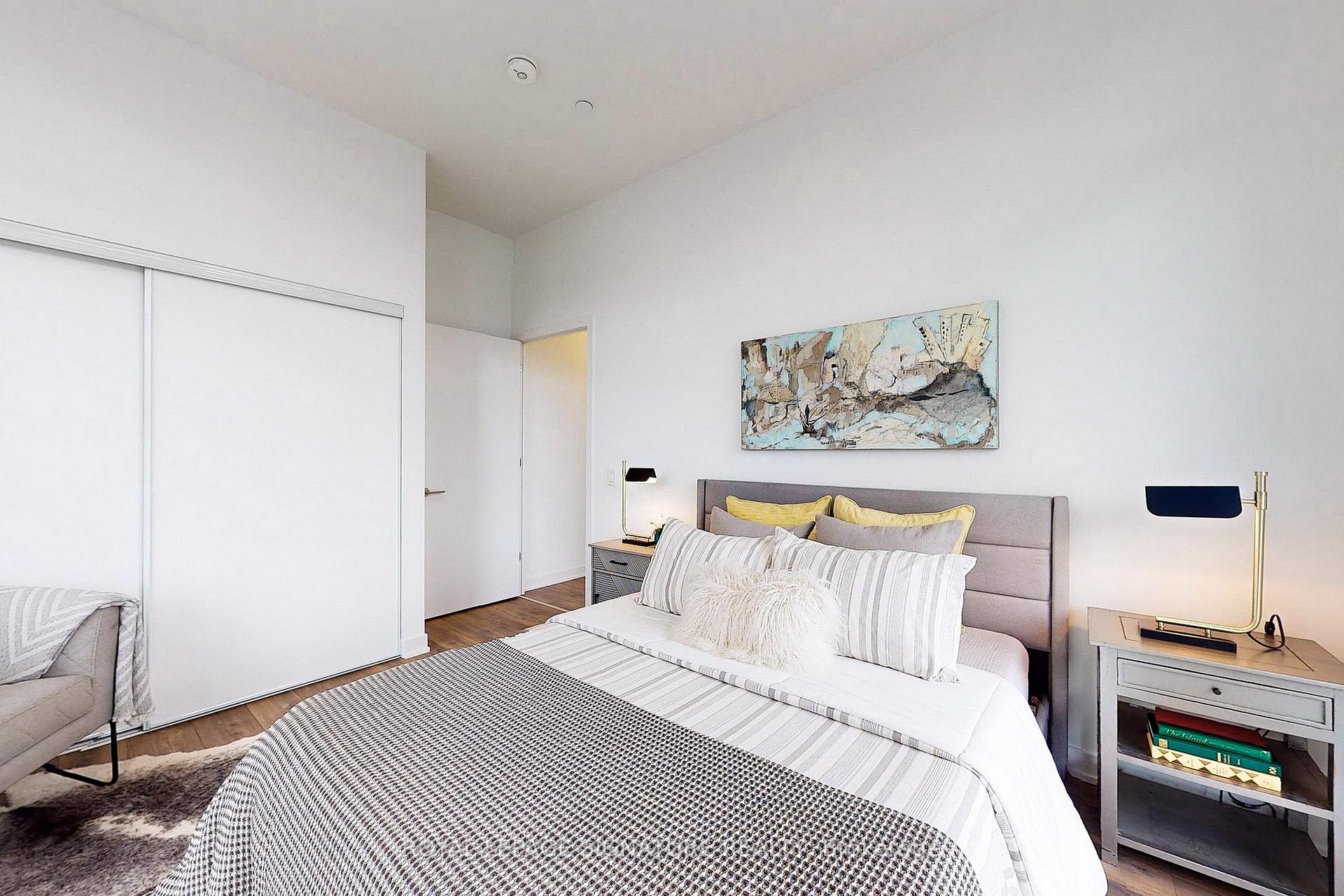 2 Bedrooms Condo at 9 Tecumseth, Toronto For sale