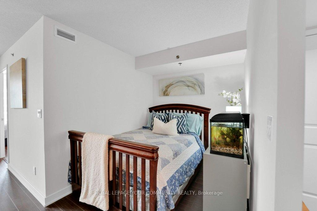 2 Bedrooms Condo at 185 Bonis, Toronto For sale