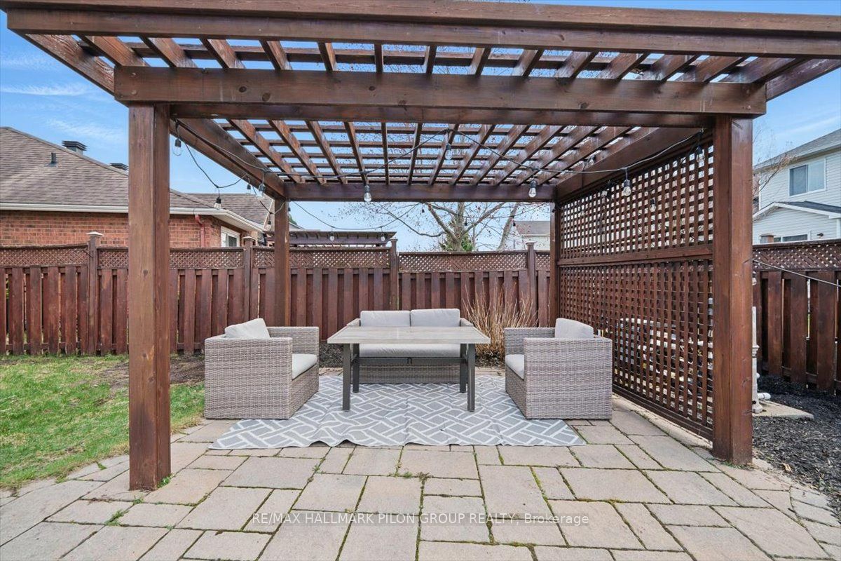 10 Maybrook Place