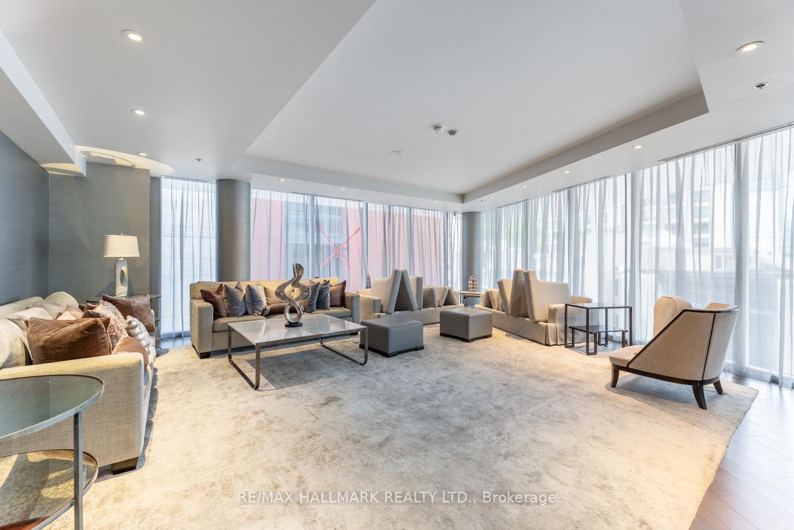 1 Bedroom Condo at 88 Davenport, Toronto For sale