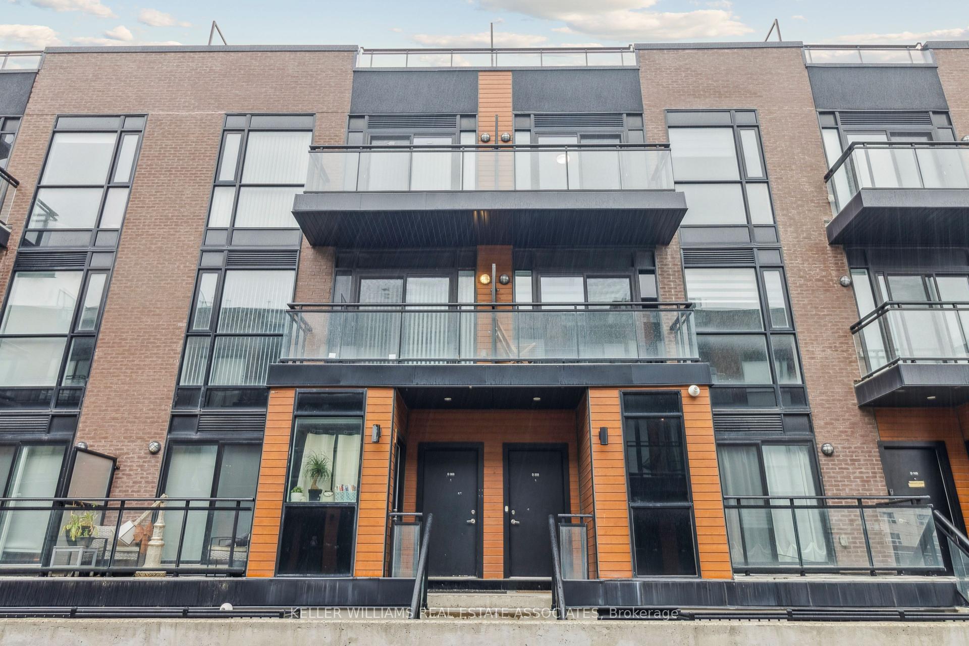 2 Bedrooms Condo at 5289 Highway 7, Vaughan For sale