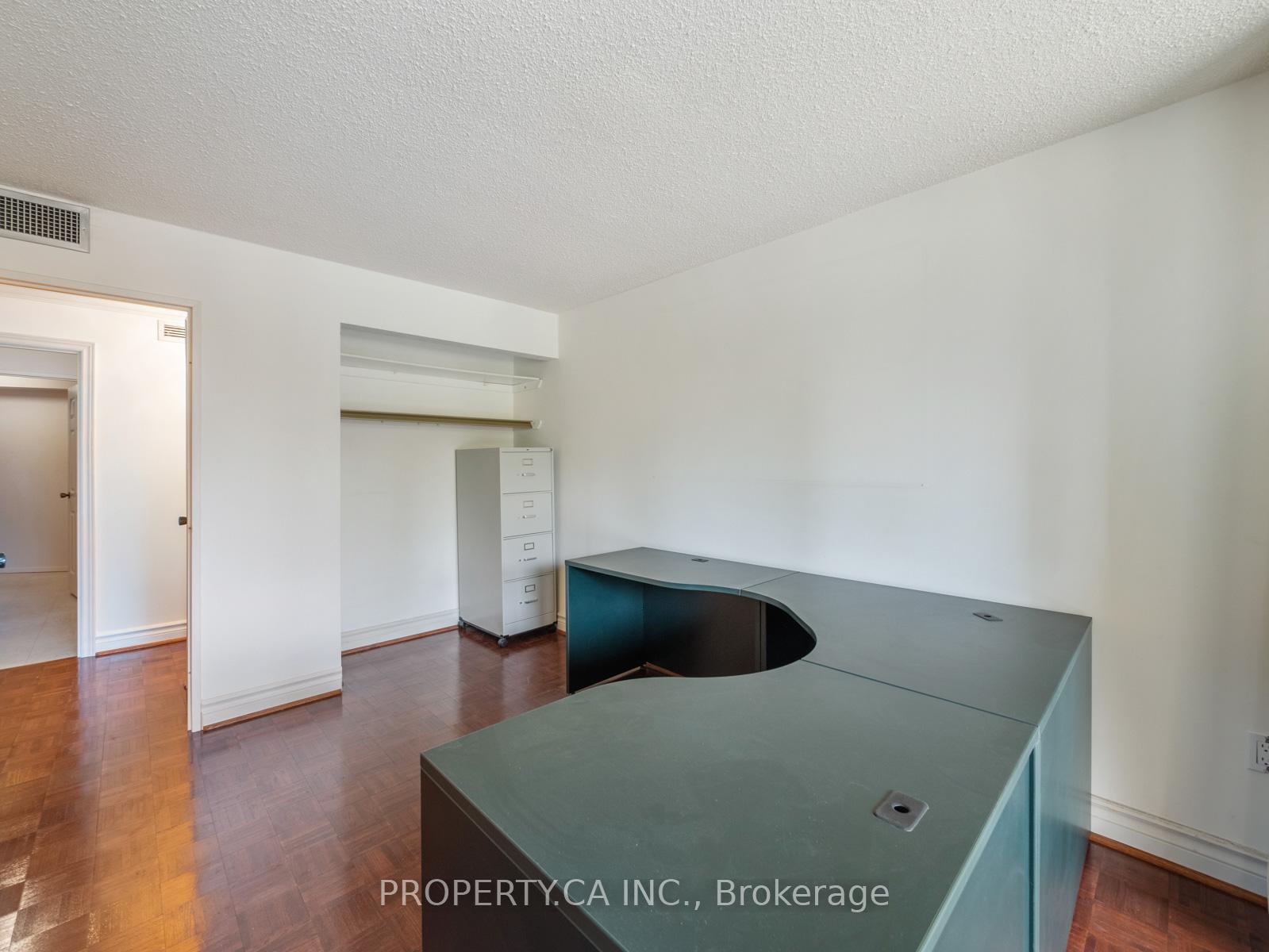 2 Bedrooms Condo at 2010 Islington,  Toronto For sale