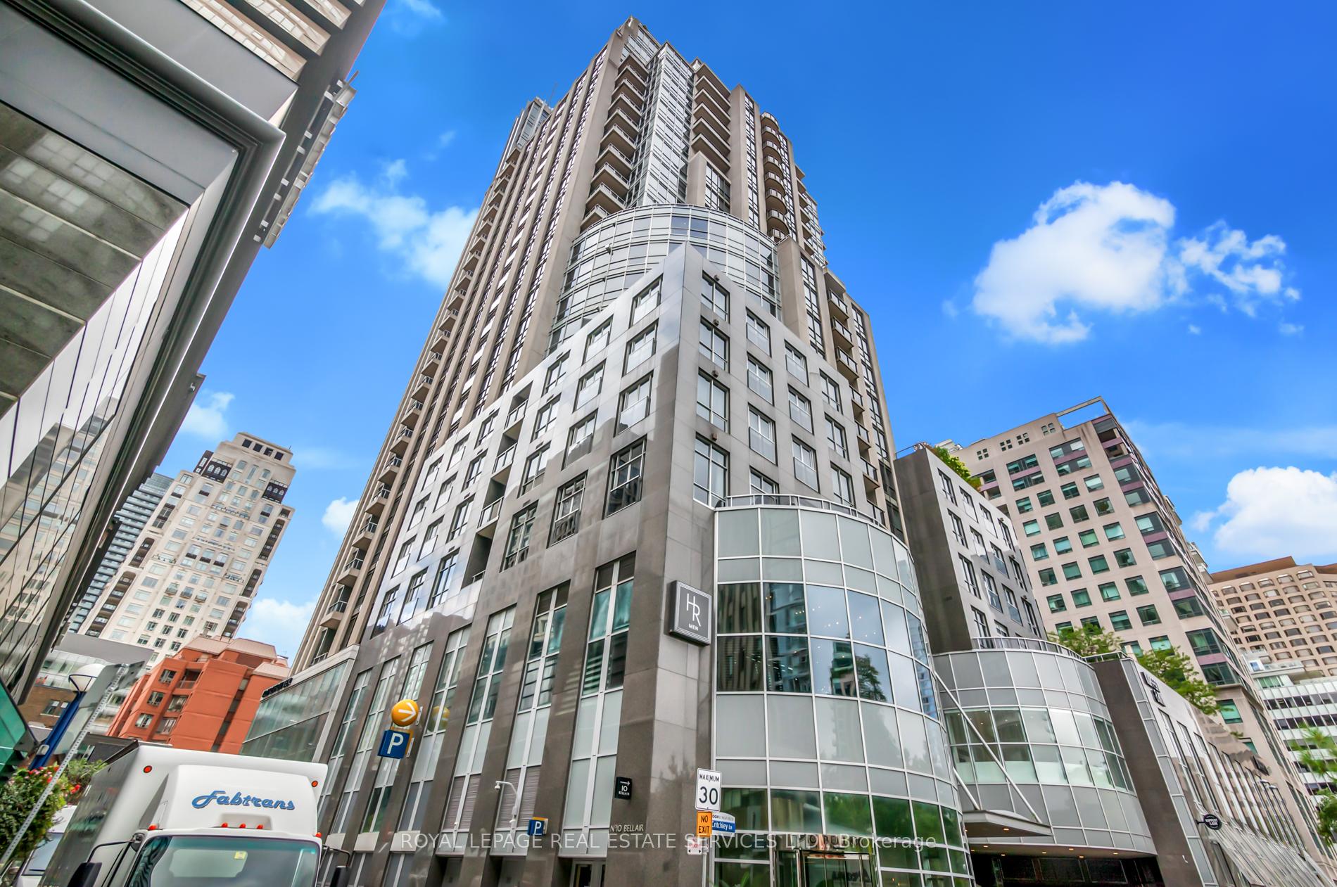 3 Bedrooms Condo at 10 Bellair, Toronto For sale