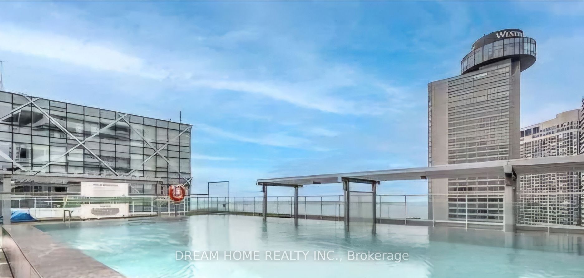 15 Queens Quay E, #515