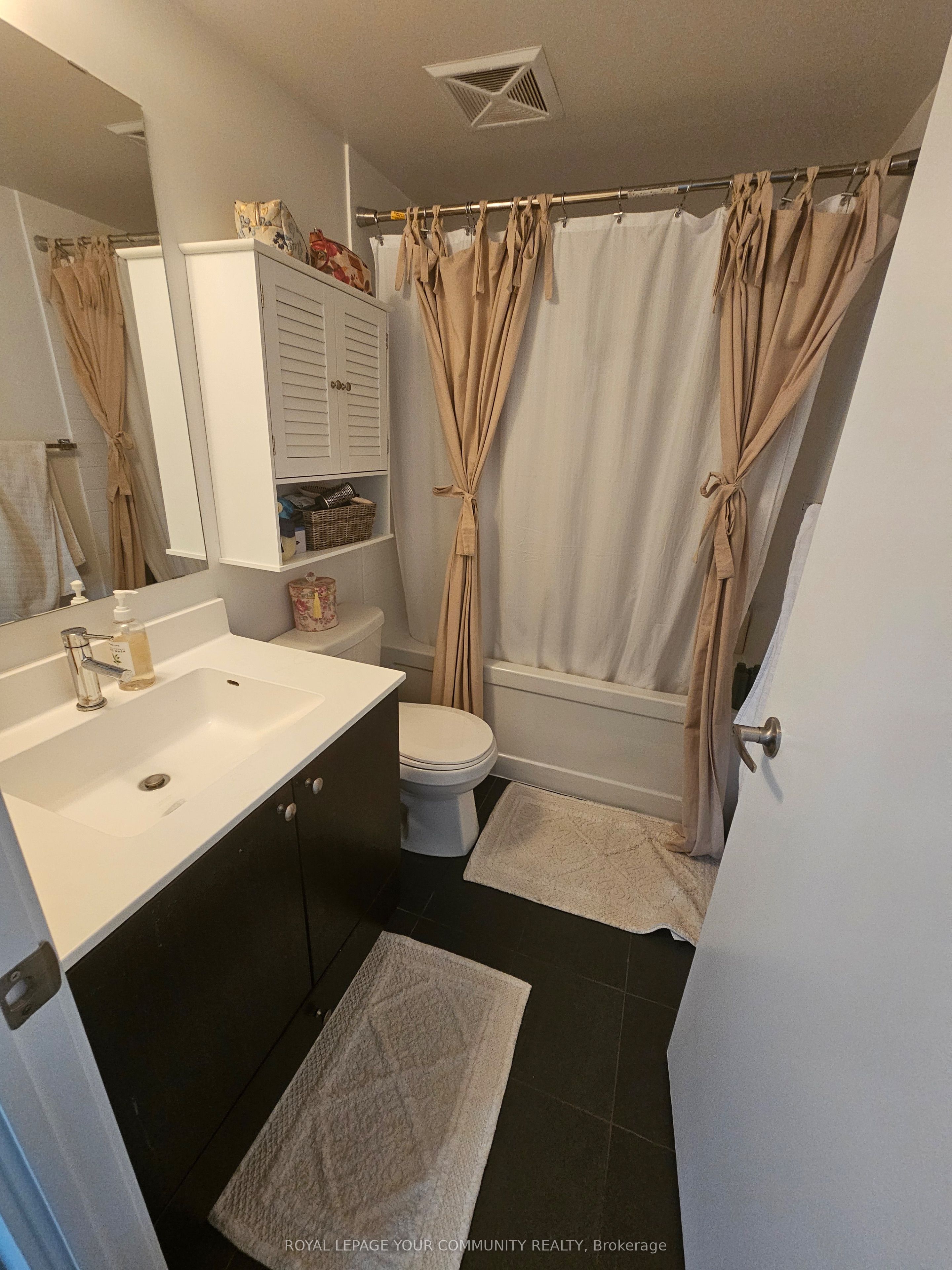 11 Superior Avenue, #406