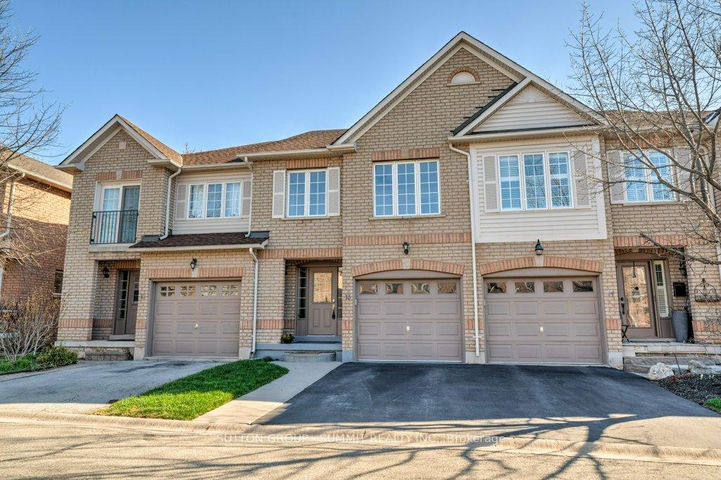#13 – 1489 Heritage Way, Oakville, ON L6M 4M6