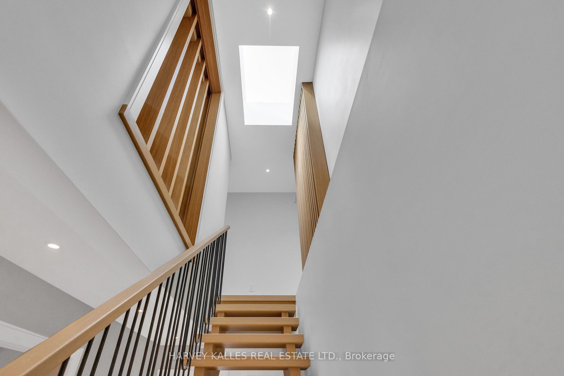 444 Roxton Road